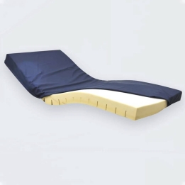 Saltea cu husa impermeabila - 90104101